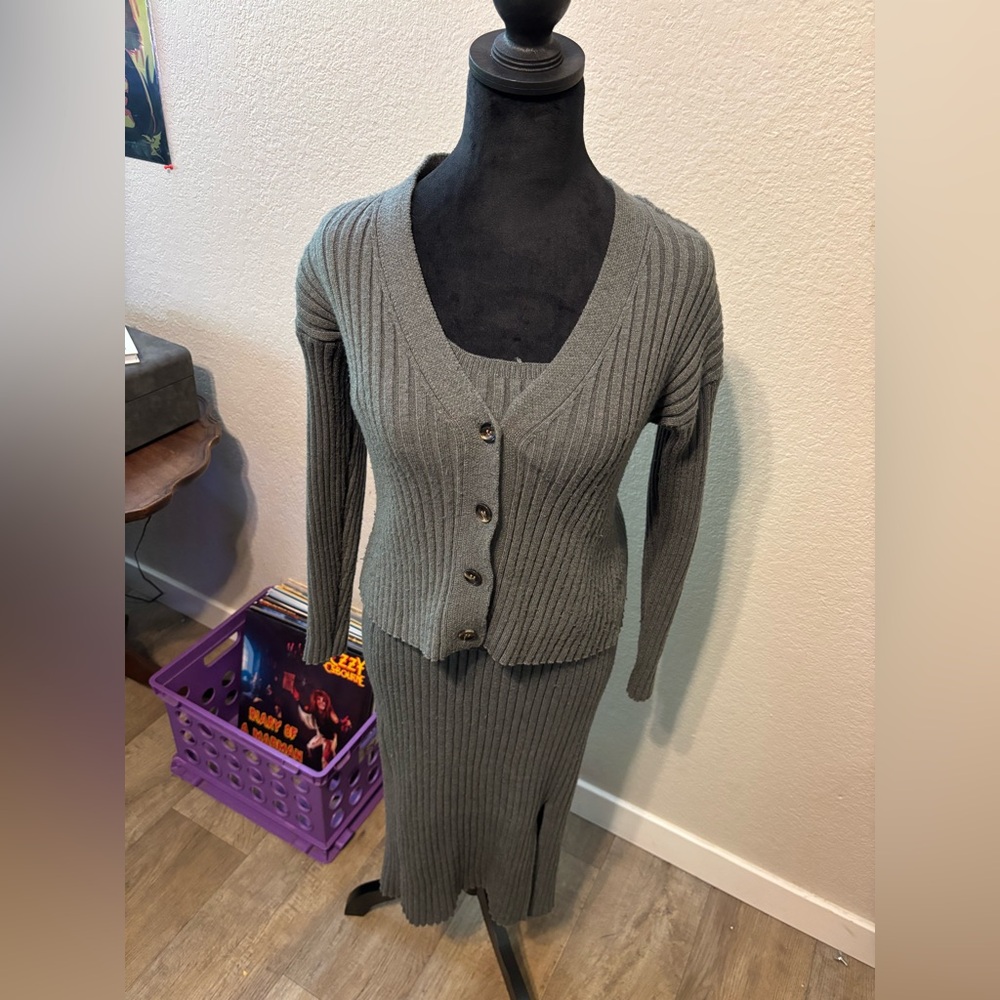 Time and tru sweater shirt set size small